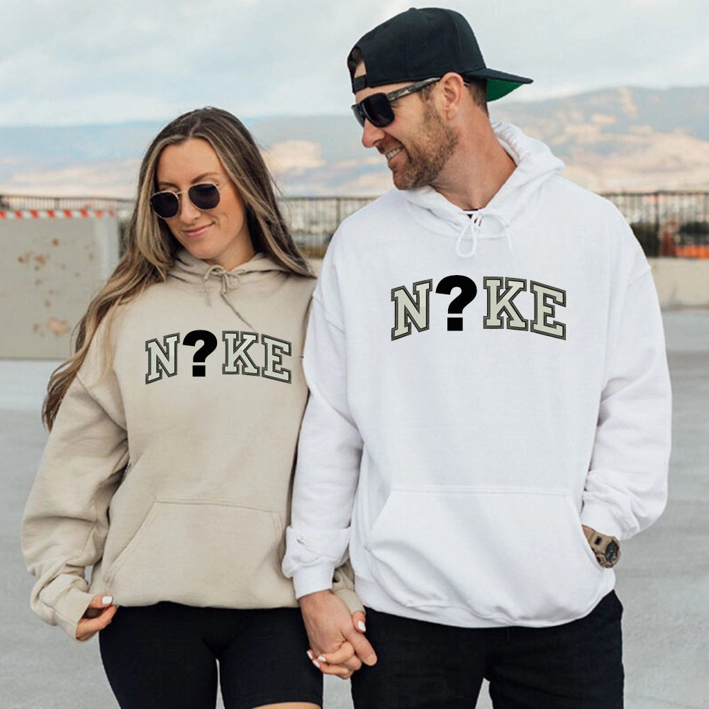 Sweat Brodé Personnalisé – Crée Ton Design Selon Ton Univers