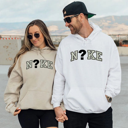 Sweat Brodé Personnalisé – Crée Ton Design Selon Ton Univers