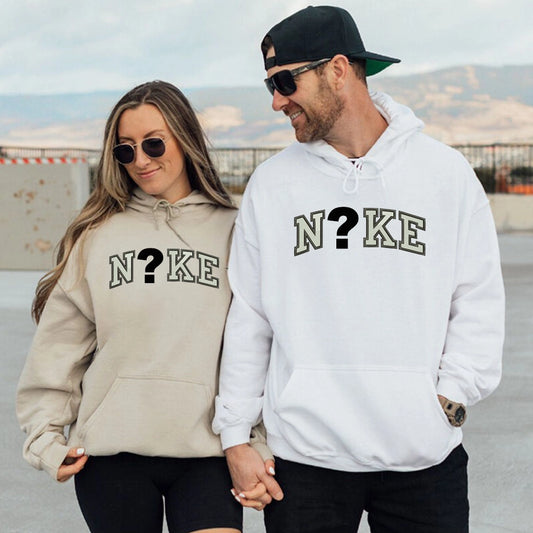 Sweat Brodé Personnalisé – Crée Ton Design Selon Ton Univers